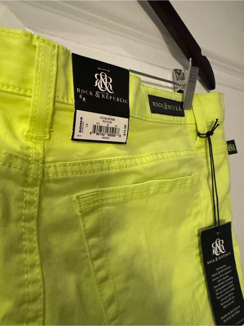 Rock & Republic Neon Yellow Atom Bomb Skinny Jeans Pants size 14 NWT - Picture 3 of 4